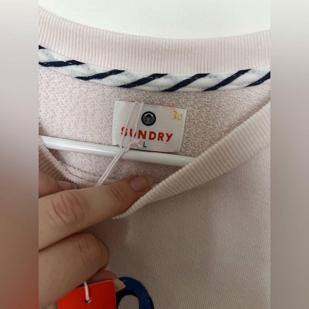 Anthropologie Sundry Bonjour Crewneck sweatshirt with subtle puff shoulders - Picture 11 of 12